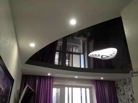 Потолок в гостиной